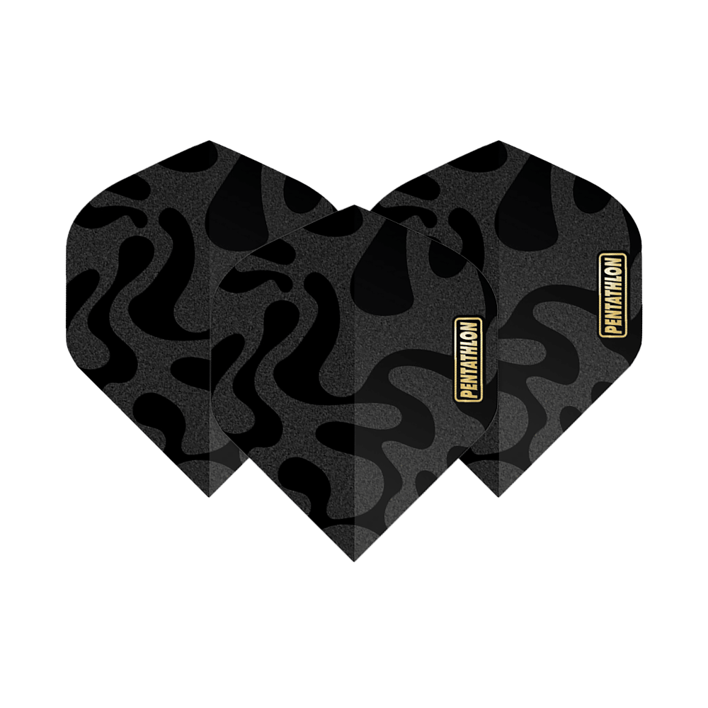 Pentathlon Flights RT Camo Das Bild zeigt drei Pentathlon RT Camo No2 Standard Flights für Darts. Sie haben ein schwarzes Camouflage-Muster und das Pentathlon-Logo in Gelb.