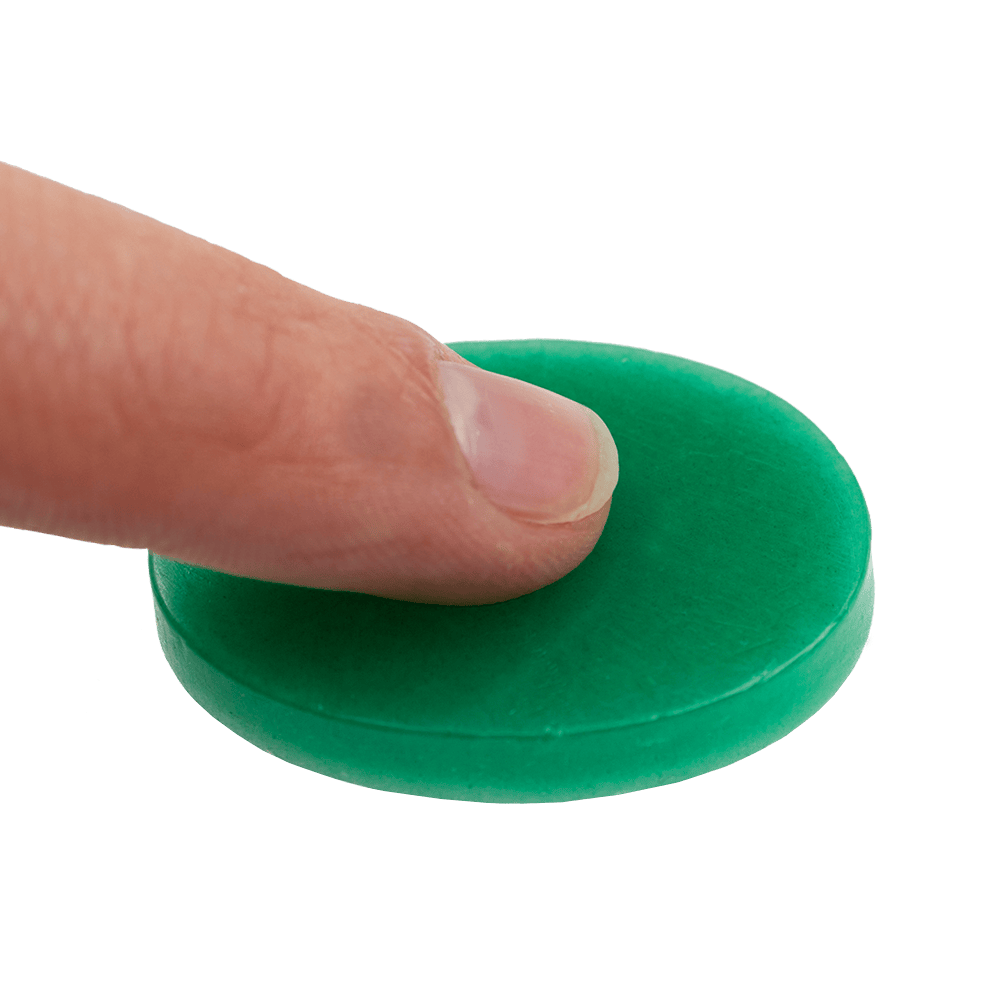 604_Fingerwachs_2 Fingerwachs für besseren Halt beim Dartspiel. Die Abbildung zeigt einen Behälter mit Wachs.
