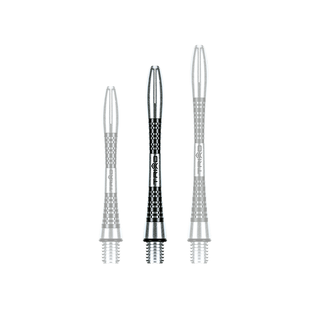 7013-401_Winmau_Triad_Aluminium_Shafts_Schwarz_41mm_1ne2osdBZLxjYH Auf dem Bild sind drei unterschiedlich lange Aluminium-Dartschäfte zu sehen. Sie sind silberfarben mit schwarzen Rillen und haben ein modernes, geriffeltes Design.