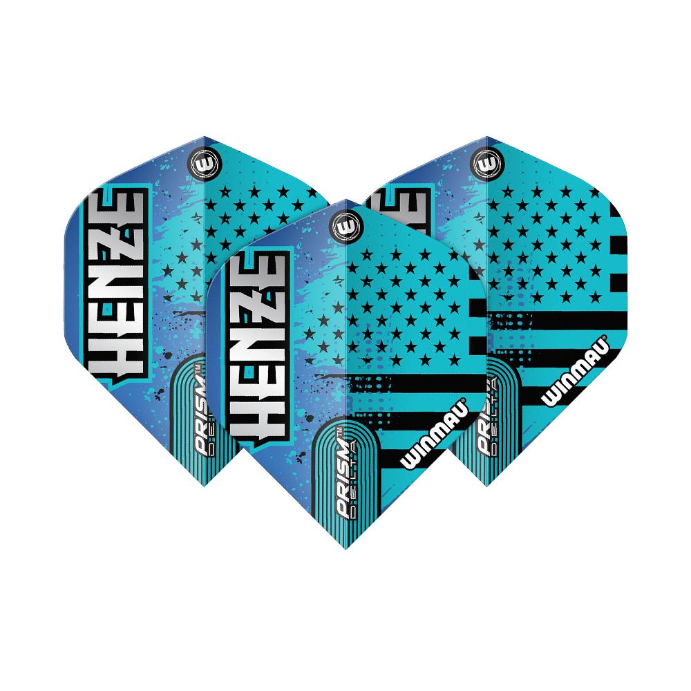 Das Bild zeigt drei Winmau Prism Delta Rick Henze Standard Flights für Darts. Die Flights sind in Blau- und Schwarztönen gestaltet und mit dem Namen "Henze" sowie Sternenmotiven bedruckt.