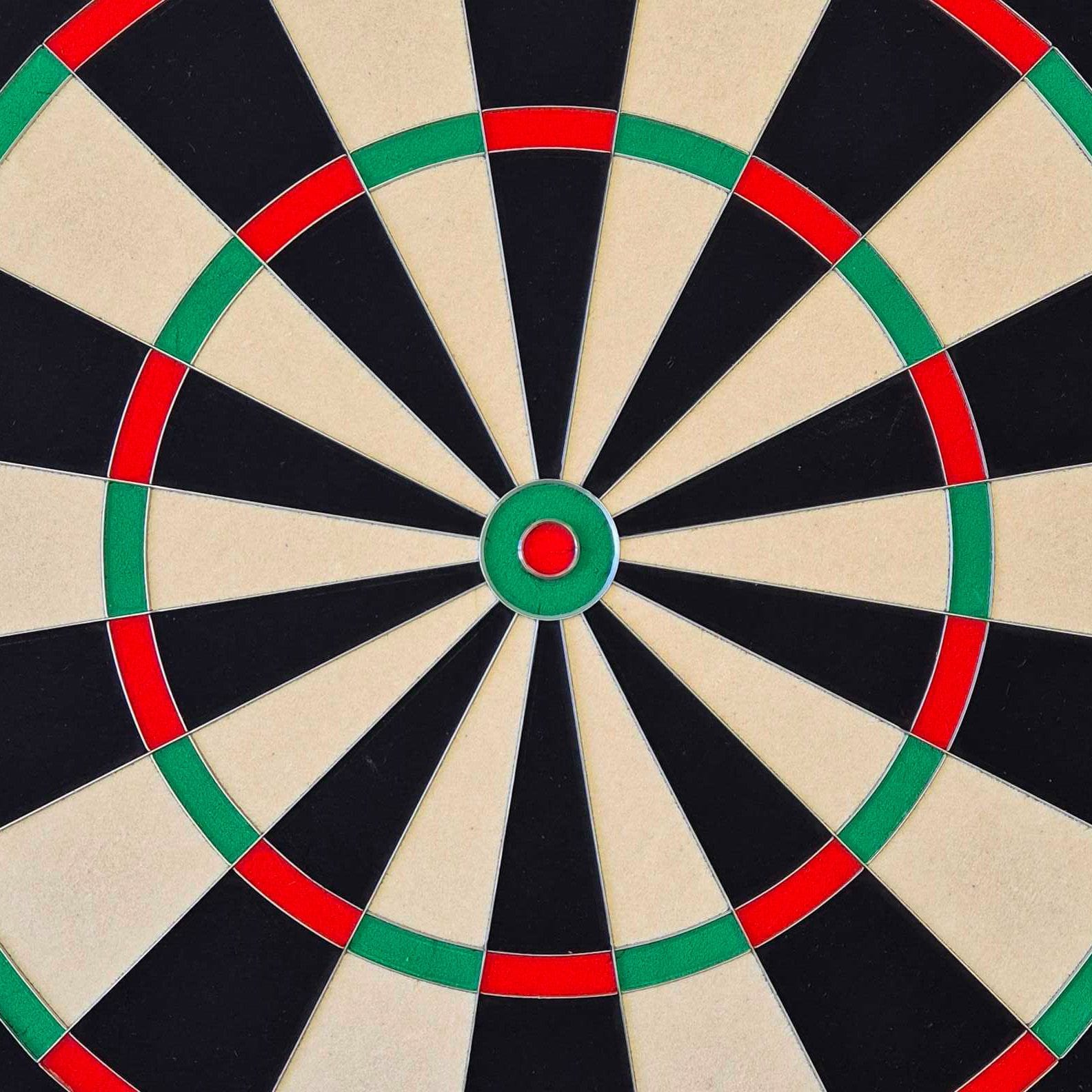 Bulls NL Advantage 8 steel dartboard Das Bild zeigt das Produkt Bulls NL Advantage 8 Steeldartboard. Es ist ein hochwertiges Steeldartboard für Dartspieler.
