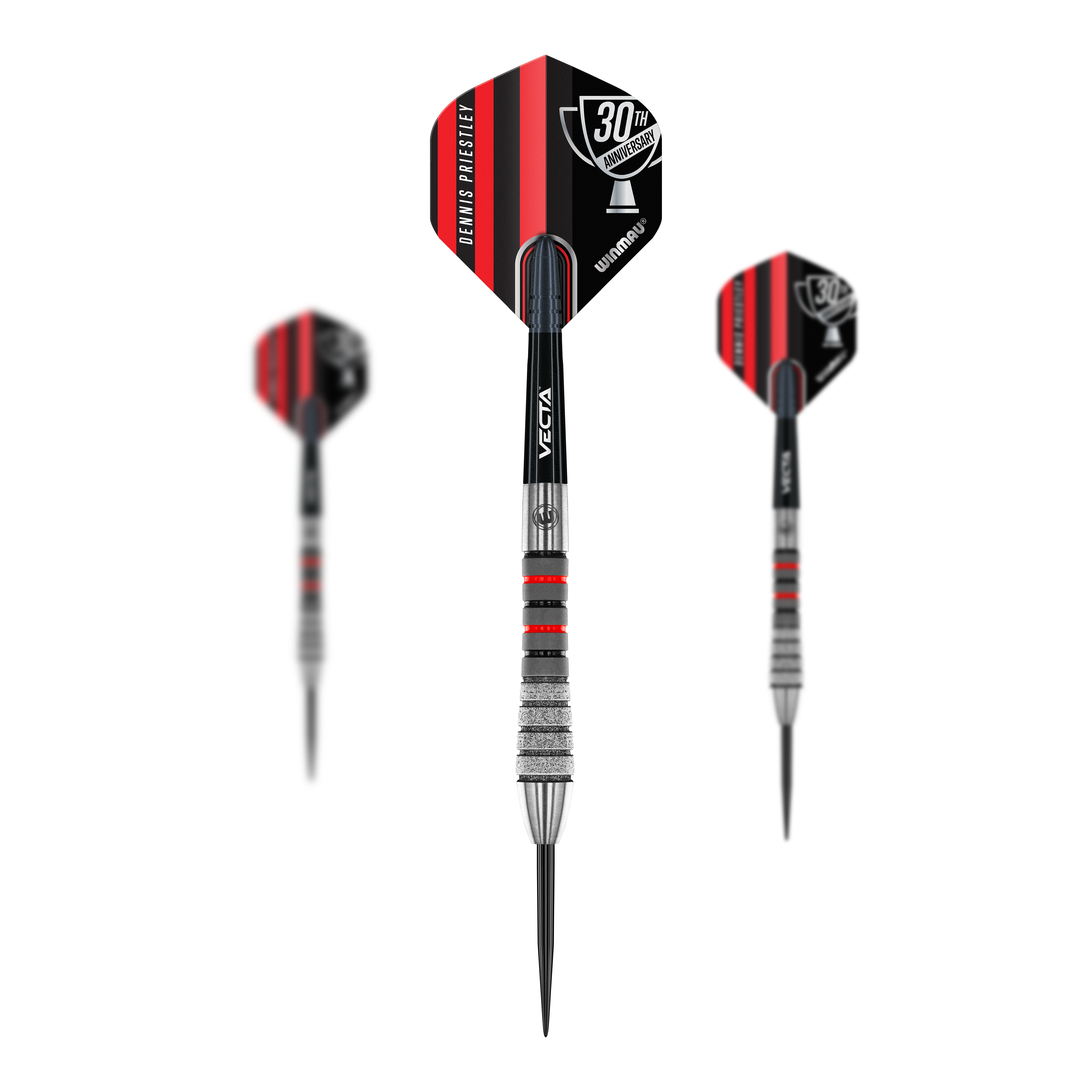 Winmau Dennis Priestley Diamond 3-Zero steel darts Das Bild zeigt drei Winmau Dennis Priestley Diamond 3-Zero Steeldarts. Die Darts haben schwarze und rote Flights mit silbernen und roten Akzenten am Schaft.