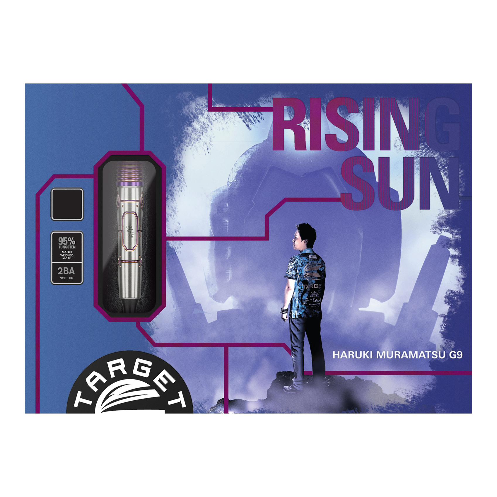 Target Japan Haruki Muramatsu Rising Sun GEN9 2BA Soft Darts - 21.5g Auf dem Bild ist die Verpackung der "Target Japan Haruki Muramatsu Rising Sun GEN9 2BA Softdarts - 21,5g" zu sehen. Rechts steht eine Person und im Hintergrund ist ein großes, stilisiertes Design mit dem Text "Rising Sun".