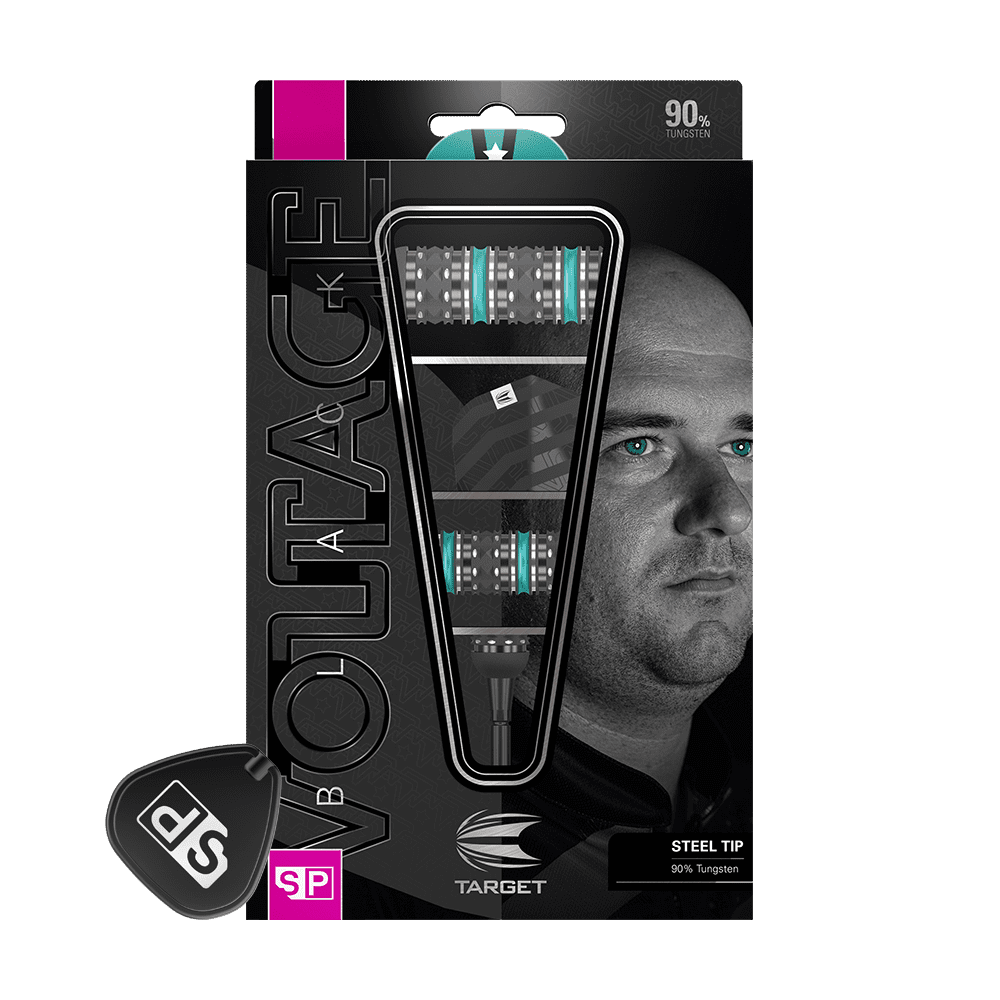 190209_Target_Rob_Cross_Black_Edition_2023_Swiss_Point_Steeldarts_3 Die Abbildung zeigt eine Verpackung mit Steeldarts der Marke Target, Modell "Voltage". Auf der Verpackung ist das Gesicht eines Mannes abgebildet und die Darts haben blaue Akzente.