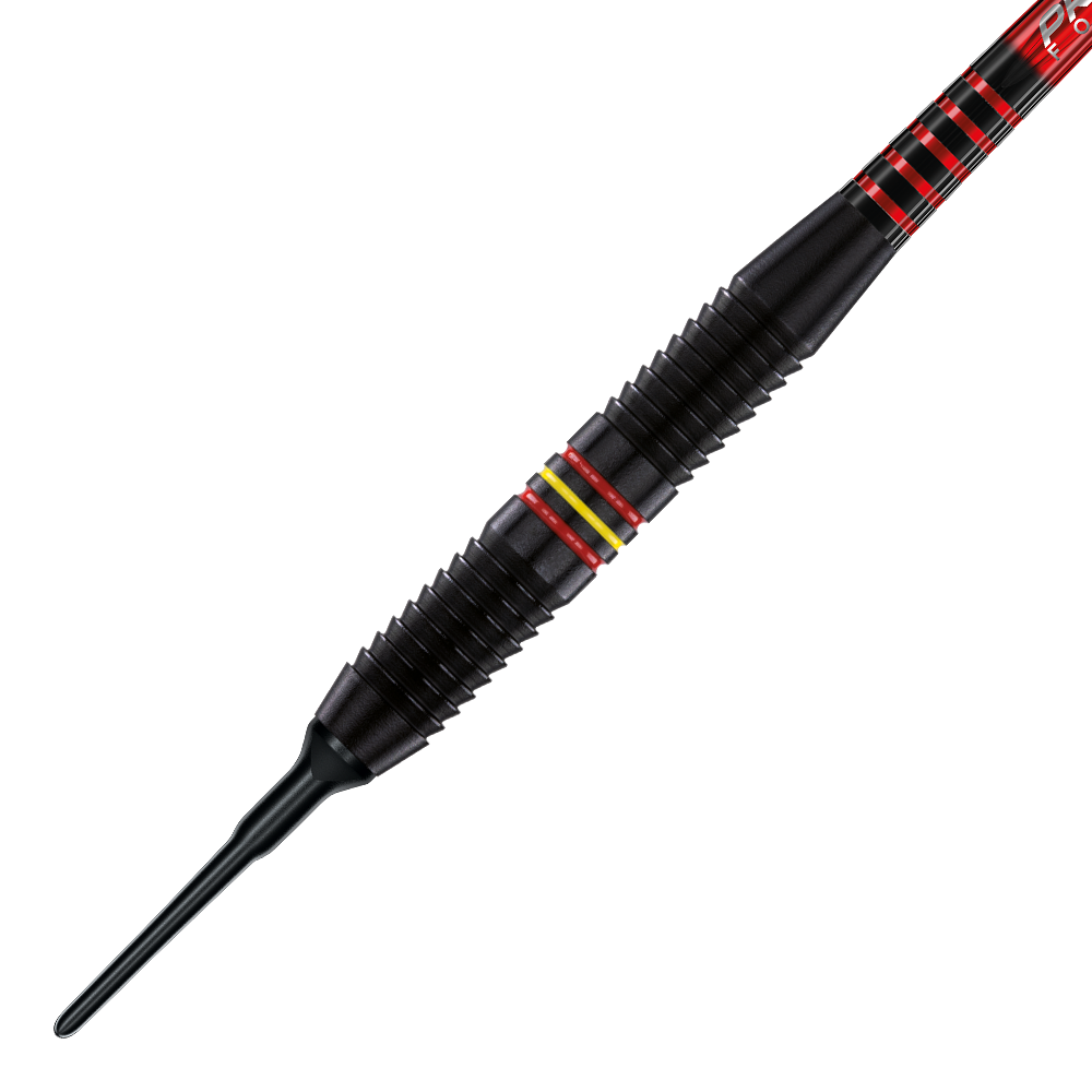 2235-18_Winmau_Outrage_Black_Coated_Brass_Softdarts_2 Das Bild zeigt einen Winmau Outrage V1 Softdart mit schwarzer Beschichtung aus Messing und einem Gewicht von 18g. Der Dart hat rote und gelbe Ringe sowie eine strukturierte Griffzone.