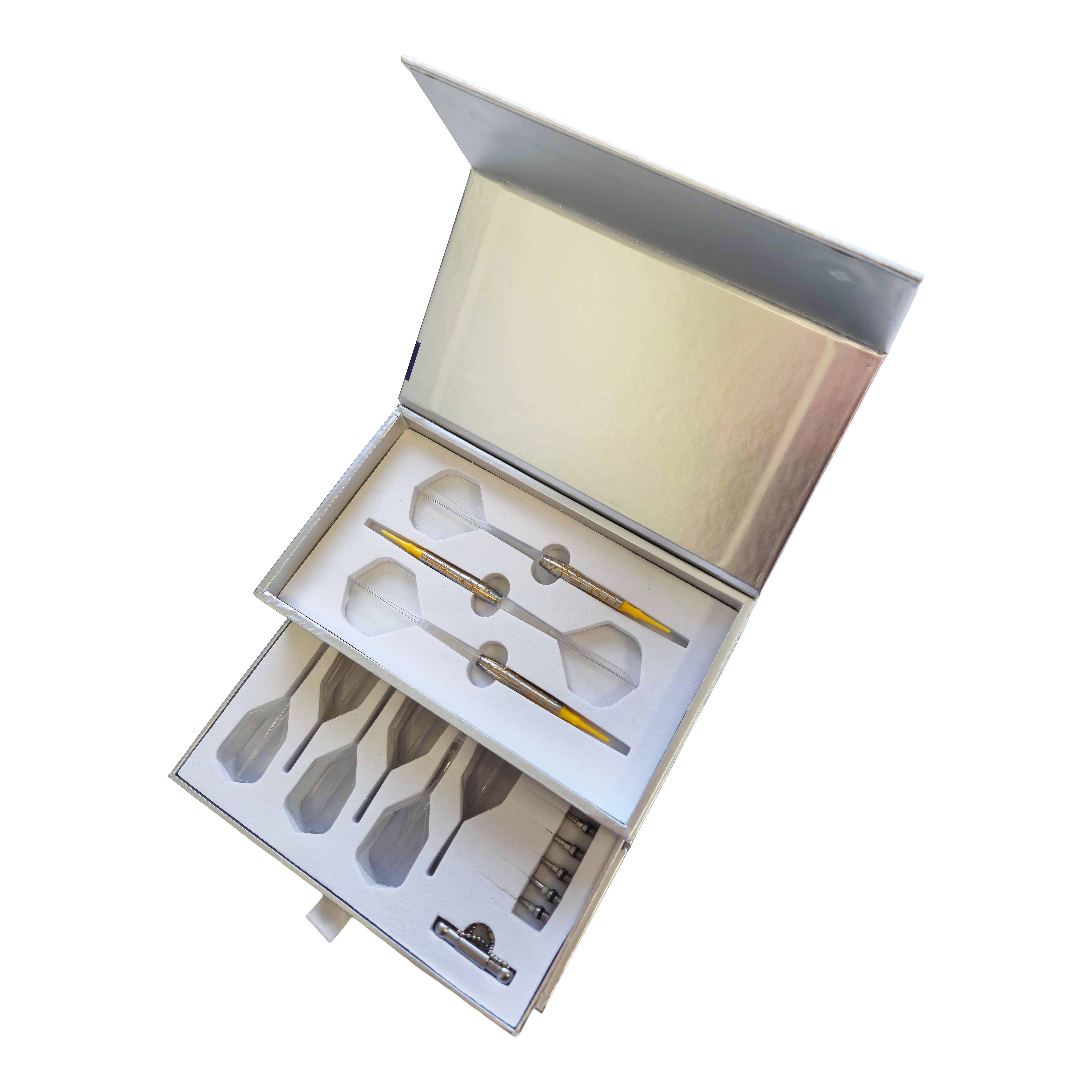 Abgebildet ist der Caliburn Starships Series Falcon Softdarts - 20g. Der Softdart besticht durch seine moderne Gestaltung.