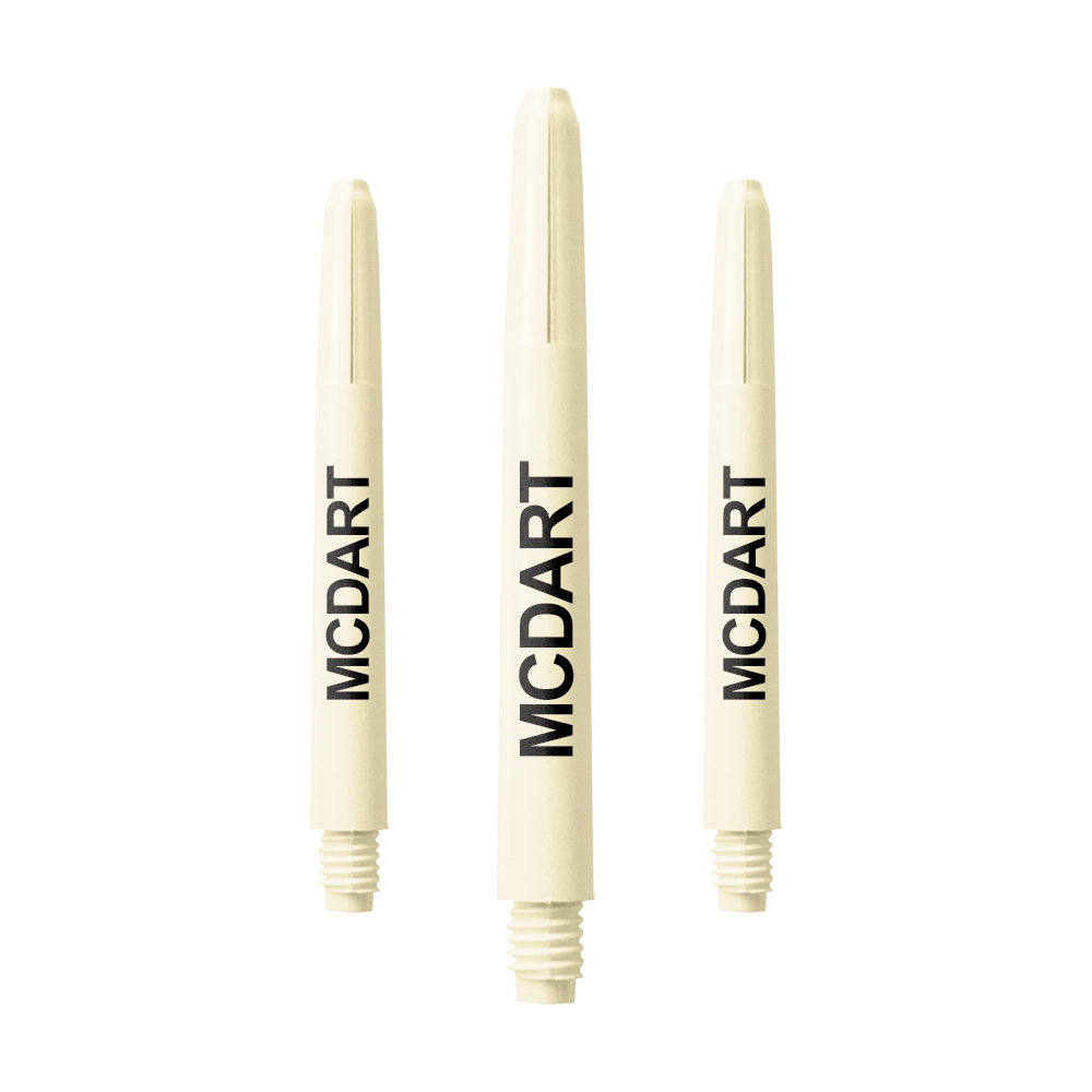 MD-607_Nylon_Shafts_mit_Wunschdruck_Naturweiss_48mm_1 Das Bild zeigt drei naturweiße Nylon Dartschäfte mit dem Aufdruck "MCDART". Sie sind jeweils 48 mm lang und stehen nebeneinander.