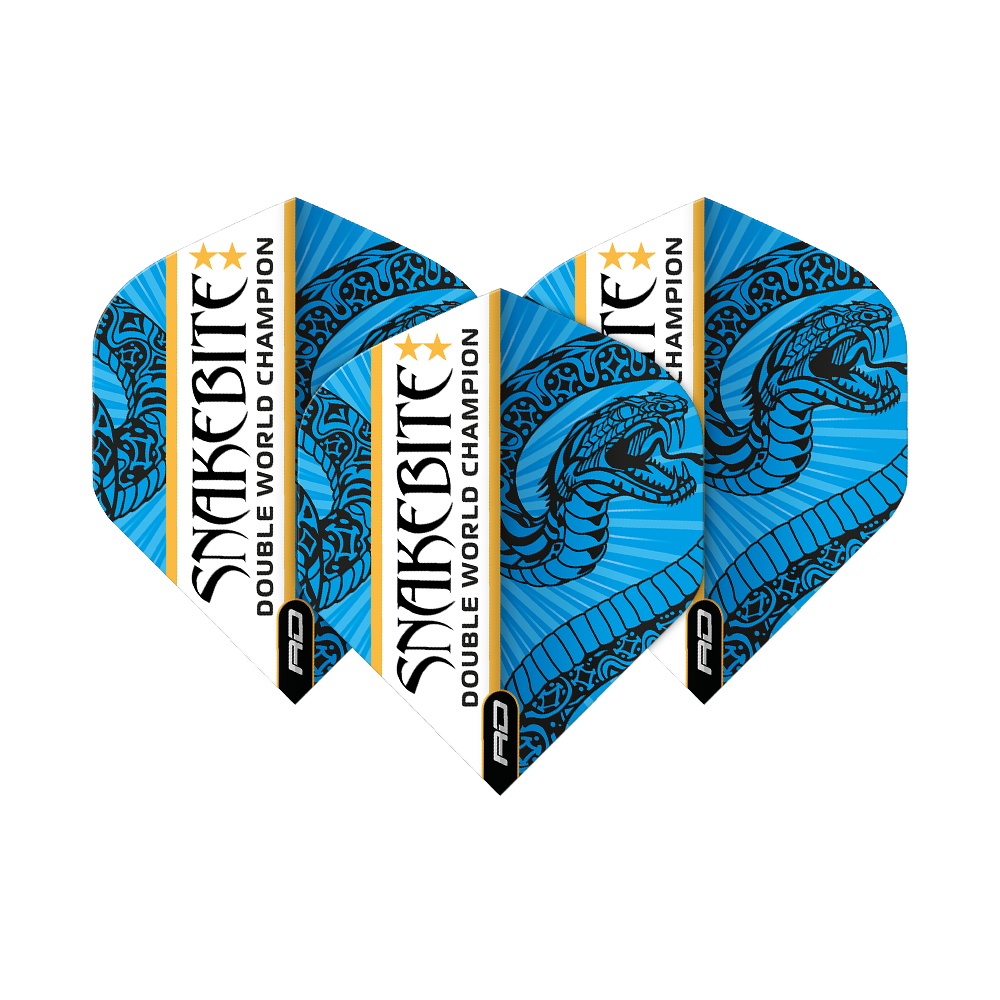 TF6705_Red_Dragon_Hardcore_Snakebite_Double_World_Champion_BlueWhite_Standard_Flights_1BOMGChhFJGE33 Das Bild zeigt drei blaue und weiße Dart-Flights mit dem Aufdruck „Snakebite Double World Champion“. Auf jedem Flight ist eine stilisierte Schlange abgebildet.