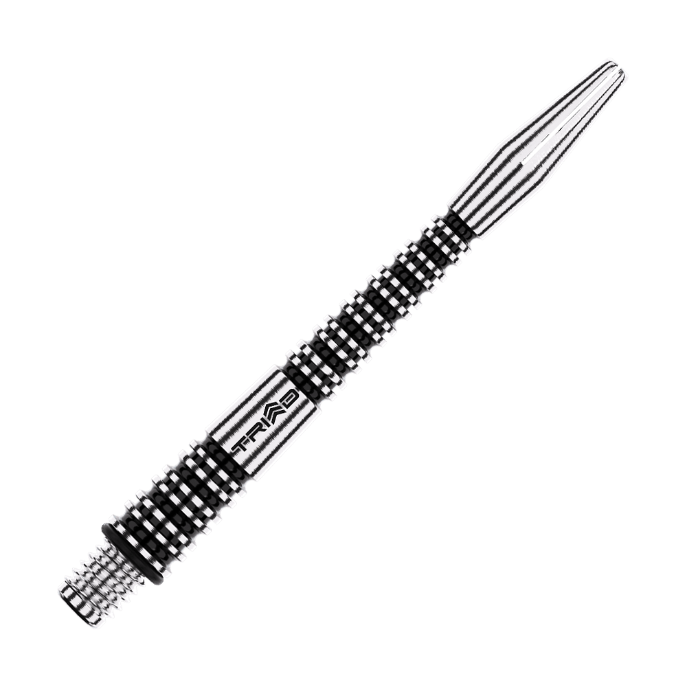 Das Bild zeigt einen schwarz-silbernen Aluminium Dartshaft mit geriffeltem Design. Auf dem Schaft steht das Wort "TRIAD".
