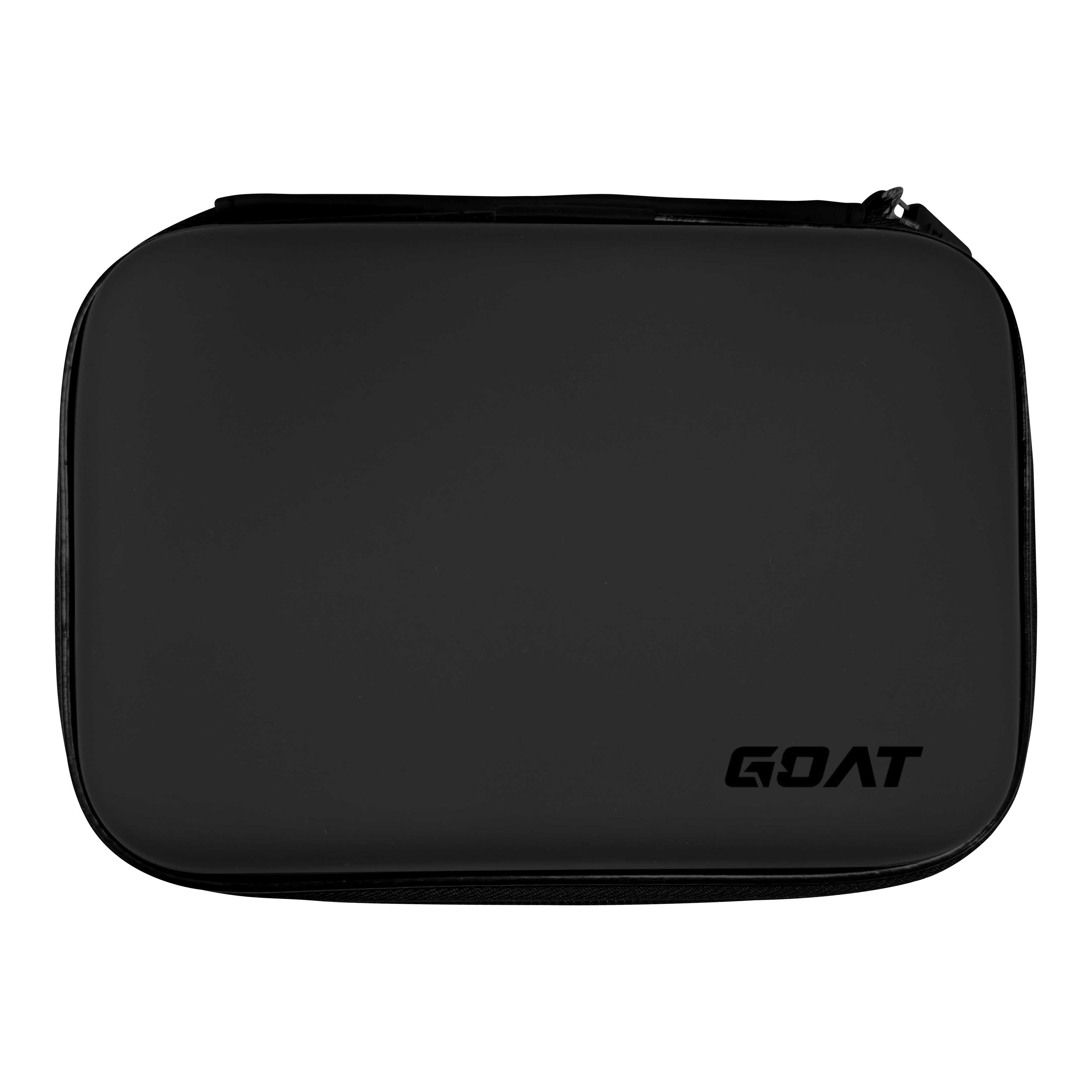 GOAT Locker XL Dartwallet Das Bild zeigt eine schwarze rechteckige Tasche mit abgerundeten Ecken. In der unteren rechten Ecke befindet sich das Logo mit der Aufschrift "GOAT".
