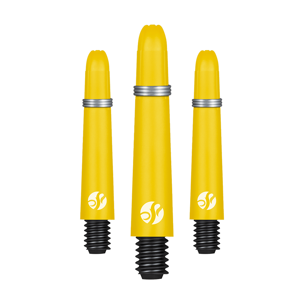 Shot Koi Carbon Shafts - Yellow Das Bild zeigt drei gelbe Dartschäfte mit schwarzem Gewinde und silbernem Ring. Sie stehen nebeneinander aufrecht in unterschiedlichen Längen.