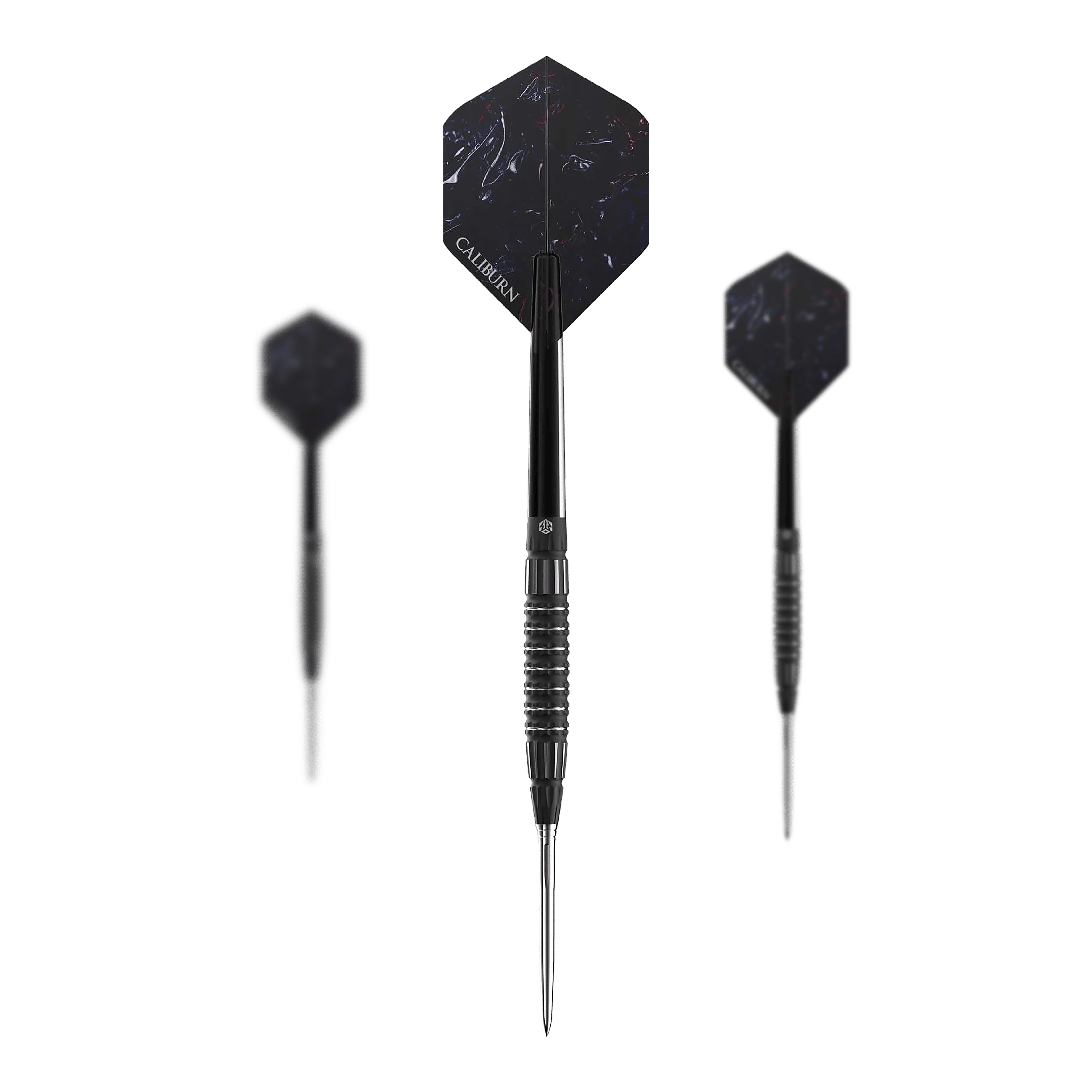Caliburn Sword S3 steel darts - 23g Das Bild zeigt drei Steeldarts des Modells "Caliburn Sword S3" mit einem Gewicht von 23g. Die Darts haben ein schwarzes Design mit silbernen Spitzen und dunklen Flights.