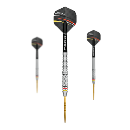 Precise 180 Ricardo Pietreczko GEN1 steel darts Das Bild zeigt ein Set der Precise 180 Ricardo Pietreczko GEN1 Steeldarts. Enthält mehrere Steeldarts für Wettkämpfe oder Training.