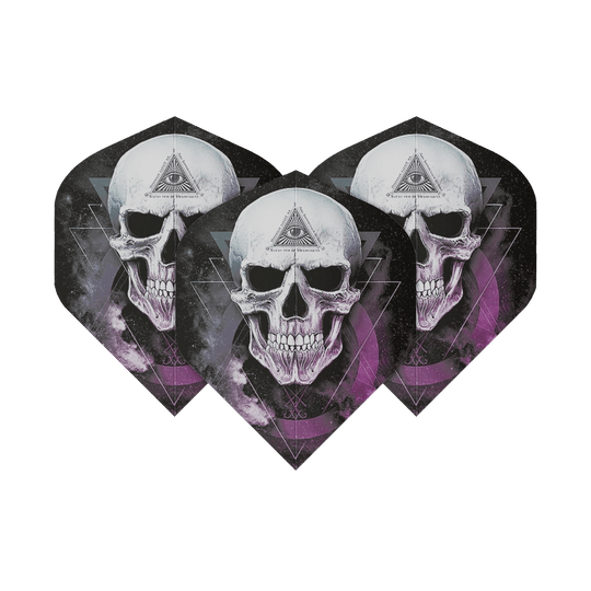 ALC22_Alchemy_The_Void_Standard_Flights_17pjokuIXqWCZv Das Bild zeigt drei Dart-Flights mit einem auffälligen Totenkopf-Design und einem mystischen Auge im Dreieck auf der Stirn. Die Hintergrundfarben sind Schwarz und Lila mit geometrischen Mustern.