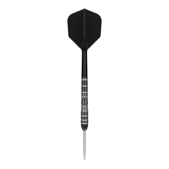 Das Bild zeigt einen Target Black Marque Dragon 3 Swiss Point Steeldart. Der Dartpfeil hat ein schwarzes Flight und einen silber-schwarzen, metallischen Griffbereich.