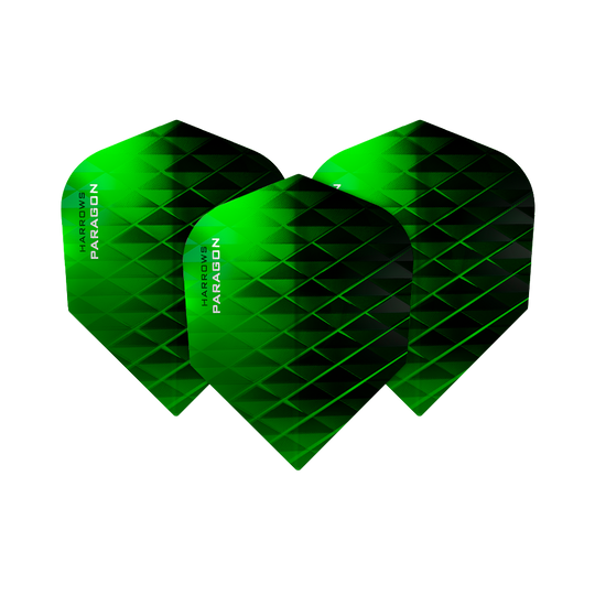 HR7600_Harrows_Paragon_Green_No2_Standard_Flights_2 Auf dem Bild sind drei grüne Dart-Flights mit dem Namen „Harrows Paragon“ zu sehen. Die Flights haben ein modernes, geometrisches Muster und die Standardform No2.