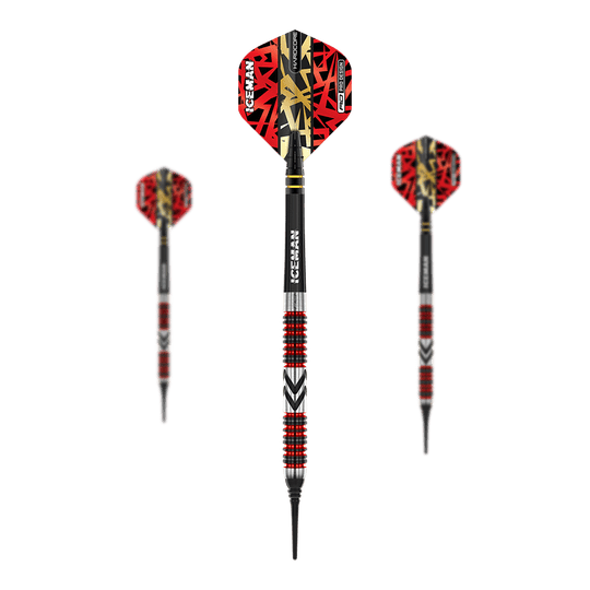 Red Dragon Gerwyn Price Firebird Soft Darts - 20g Das Bild zeigt drei Softdarts des Modells "Red Dragon Gerwyn Price Firebird - 20g". Die Darts haben rote Flights mit schwarzem und goldfarbenem Muster sowie silberne und rote Ringe am Barrel.