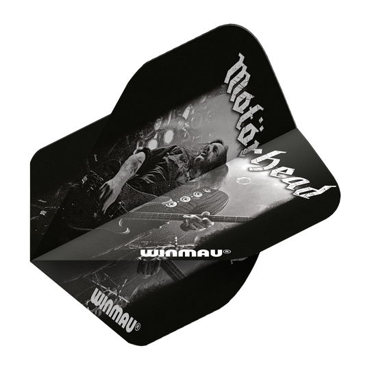 Das Bild zeigt ein Dartflight mit dem Motiv der Band Motörhead und dem Schriftzug "Winmau". Auf dem Flight ist ein Schwarz-Weiß-Bild von Lemmy, dem legendären Sänger von Motörhead, abgebildet.