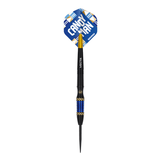 Das Bild zeigt einen Winmau Rashad Sweeting Steeldart mit 24g Gewicht. Der Dart hat blaue und goldene Akzente sowie eine Flight mit der Aufschrift "CANDY MAN".