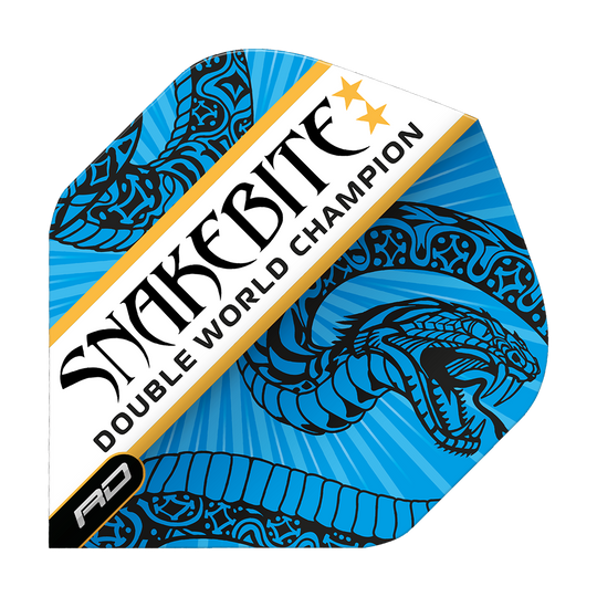 Das Bild zeigt ein blau-weißes Dart-Flight mit dem Schriftzug „Snakebite Double World Champion“. Es ist verziert mit einem stilisierten Schlangenmotiv und goldenen Sternen.