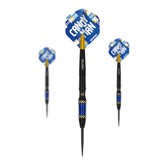 Das Bild zeigt drei Steeldarts des Modells "Winmau Rashad Sweeting - 24g". Die Flights sind blau mit der Aufschrift "CANDY MAN" und die Darts haben gold-blaue Akzente.