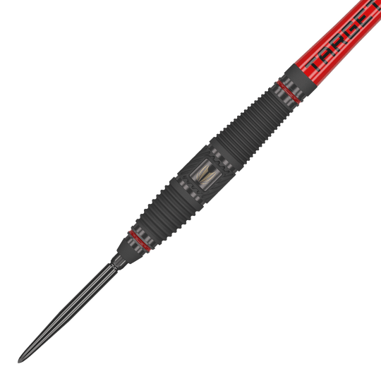 Target Scope 03 Swiss Point steel darts Das Bild zeigt ein Target Scope 03 Swiss Point Steeldart mit schwarzem und rotem Design. Die Oberfläche des Darts ist geriffelt und hat Metallakzente für besseren Halt.