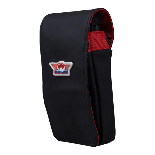 Bulls NL Spacecase Softcase Black-Red Abgebildet ist das Bulls NL Spacecase Softcase Schwarz-Rot. Es handelt sich um eine Darttasche für einfachen Transport.