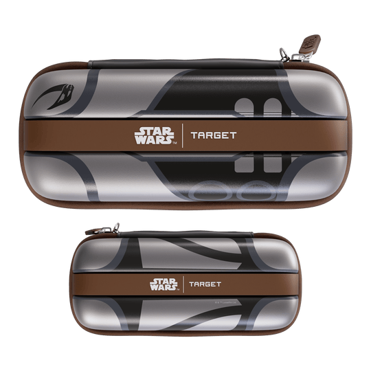 Target Star Wars Boa Dartcase - Mandalorian Das Bild zeigt das Target Star Wars Boa Dartcase - Mandalorian. Es handelt sich um ein Dart-Etui mit Mandalorian-Motiv aus der Star Wars Kollektion.