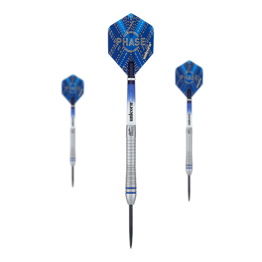 Unicorn Phase 6 World Champion Gary Anderson Steeldarts Das Bild zeigt drei Steeldarts des Modells „Unicorn Phase 6 World Champion Gary Anderson“. Die Darts haben blaue Flights mit dem Schriftzug „Phase 6“ und silberne, gerillte Barrels.
