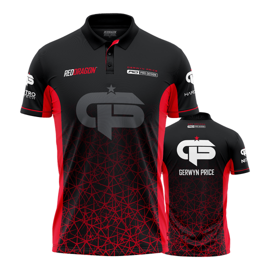 Red Dragon Gerwyn Price Red Tour Polo Dart Shirt Das Bild zeigt das "Red Dragon Gerwyn Price Red Tour Polo Dartshirt" in Schwarz mit roten Akzenten. Auf der Vorder- und Rückseite sind große weiße Logos und der Name "Gerwyn Price" zu sehen.