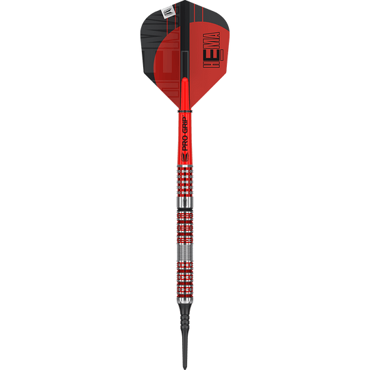 210094_Target_Hema_10_Softdarts_1Uo35jqSsYwB1u Das Bild zeigt einen Target Hema 10 Softdart mit rotem und silbernem Design. Der Dart hat eine schwarze Spitze, einen geriffelten Griff und einen roten Flight mit der Aufschrift "HEMA".