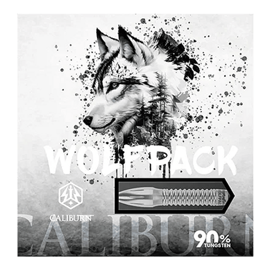 Caliburn Wolfpack W4 steel darts - 20g Das Bild zeigt die Verpackung der Caliburn Wolfpack W4 Steeldarts mit einem Wolf-Design. Auf der Verpackung steht, dass die Darts 20g wiegen und aus 90% Tungsten bestehen.
