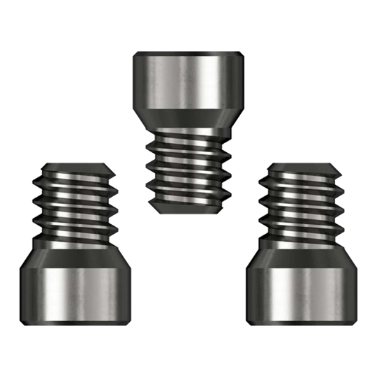 Das Bild zeigt drei Caliburn System Spigots mit einem Durchmesser von 2,33 mm. Sie sind aus Metall gefertigt und haben ein Gewinde auf einer Seite.