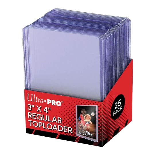 Das Bild zeigt eine Packung mit 25 Ultra-Pro Toploader Schutzhüllen in der Größe 3" x 4". Diese transparenten Hüllen dienen dem Schutz von Sammelkarten.
