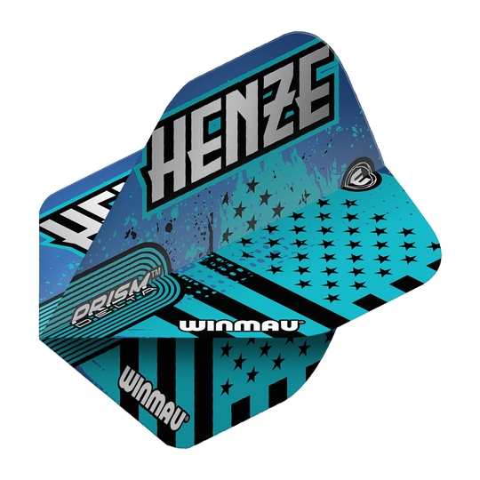 Winmau Prism Delta Rick Henze Standard Flights Das Bild zeigt die Winmau Prism Delta Rick Henze Standard Flights in einem auffälligen blauen Design mit schwarzen Sternen und Streifen. Auf den Flights steht der Name "Henze" und das Winmau-Logo ist deutlich sichtbar.