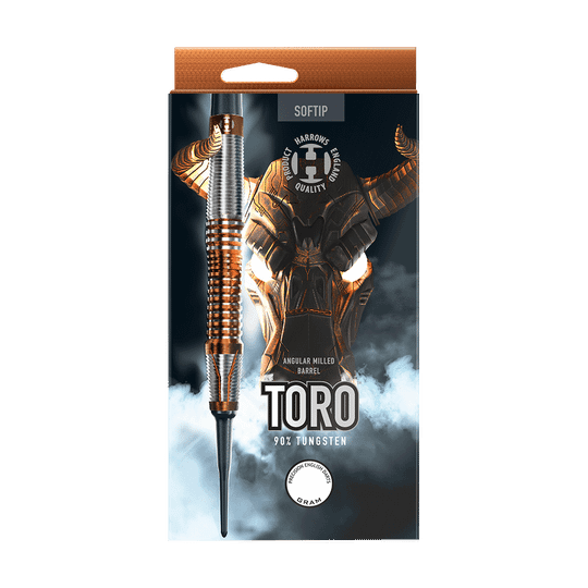 HA33850_Harrows_Toro_Softdarts_3 Die Verpackung zeigt einen Softtip-Dartpfeil der Marke Harrows mit dem Namen "TORO". Im Hintergrund ist ein stilisierter Stierkopf zu sehen, und auf der Verpackung steht "90% Tungsten".