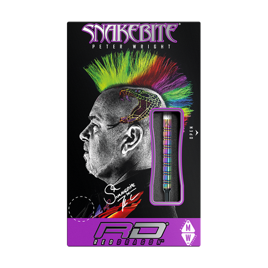 RD1571_Red_Dragon_Peter_Wright_Snakebite_1_Rainbow_Softdarts_3 Die Verpackung zeigt die Red Dragon Peter Wright Snakebite 1 Rainbow Softdarts mit einem Gewicht von 18 g. Auf der Schachtel ist ein Porträt mit buntem Irokesenschnitt und Schlangentattoo zu sehen.