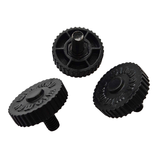 Abgebildet ist das Winmau Blade X Fixing Set Wandbefestigung. Dieses Produkt dient zur sicheren Anbringung eines Dartboards.