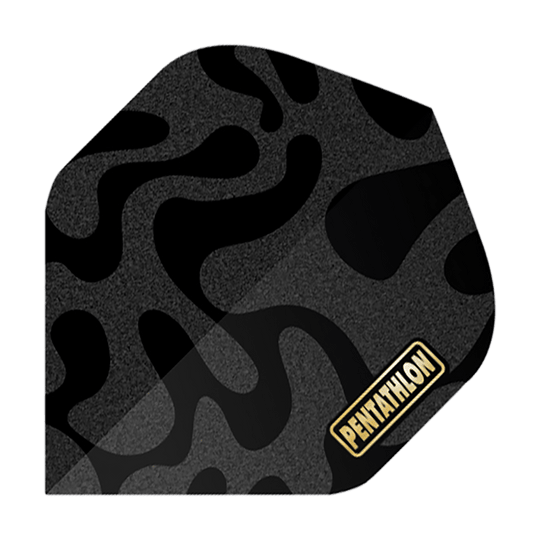 Pentathlon Flights RT Camo Das Bild zeigt einen Dart Flight mit einem schwarzen Camouflage-Muster. In der Ecke befindet sich das gelbe Logo „Pentathlon“.