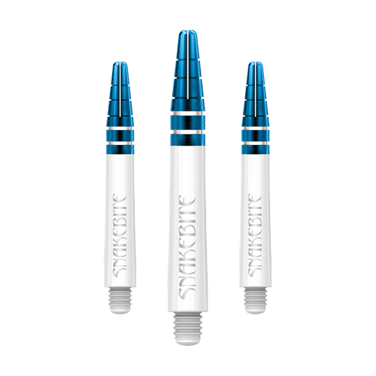 Das Bild zeigt drei Dartschäfte in Weiß und Blau mit der Aufschrift "Snakebite". Es handelt sich um die Red Dragon Nitrotech Peter Wright Blue Shafts mit einer Länge von 39 mm.