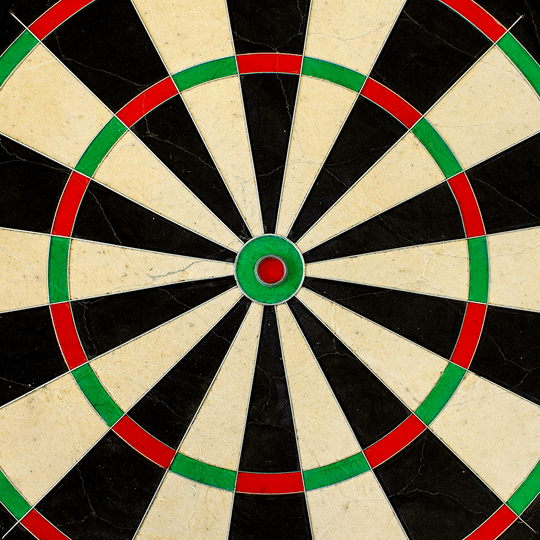 79403_Unicorn_Eclipse_Pro_Dartboard_3 Unicorn Eclipse Pro Dartboard ist als runde Scheibe abgebildet. Die Felder und Einteilungen sind sichtbar.