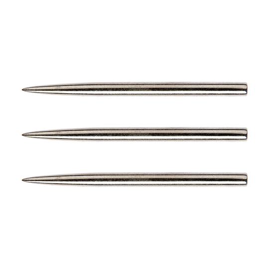 8610Silver_Winmau_Standard_Silver_Effect_Steeldart_Spitzen_32mm_1 Das Bild zeigt drei silberne Steeldart-Spitzen in einer Reihe. Es handelt sich um das Produkt "Winmau Standard Silver Effect Steeldart Spitzen - 32mm".