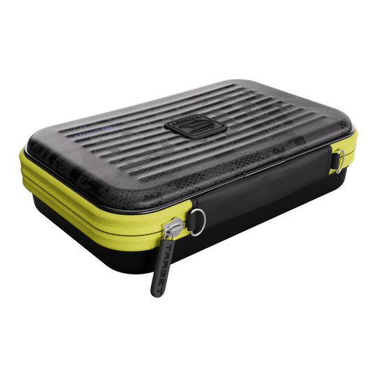 Abgebildet ist das Takoma XL Ghost Series Luke Littler Dartcase. Dieses Etui dient zur sicheren Aufbewahrung von Darts.