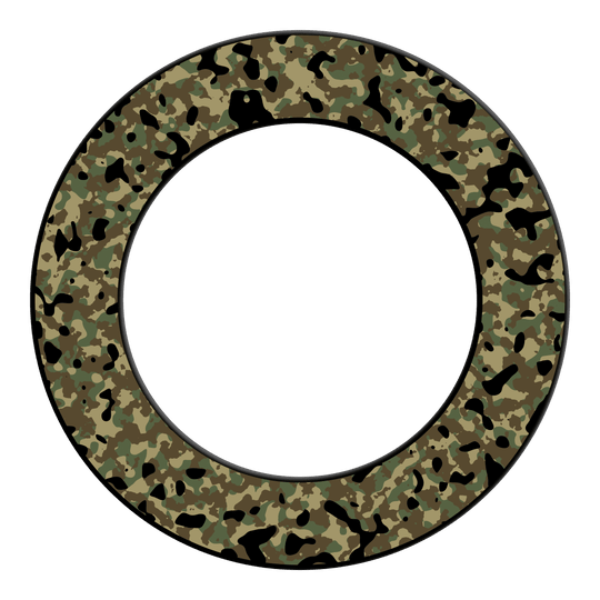 Das Bild ist ein Produkt mit dem Namen 'DBS-CAMO1_McDart_Camo_Dartboard_Surround_Woodland_2'. Es handelt sich um eine Tarnmuster-Umrandung für ein Dartboard.