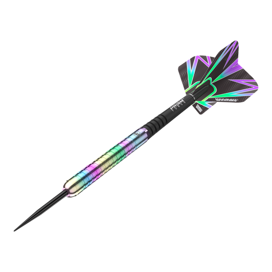 Winmau Foxfire Urban steel darts Das Bild zeigt einen Winmau Foxfire Urban Steeldart mit einem bunten, metallischen Schaft. Die Flights sind schwarz mit auffälligen, farbigen Mustern.