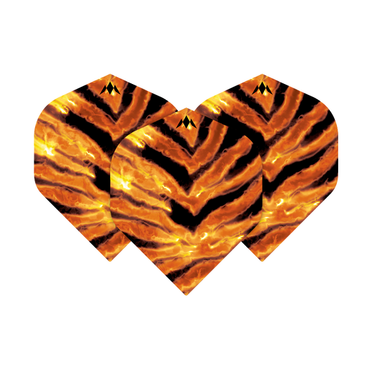 Das Bild zeigt drei Dartflights mit einem auffälligen Tigerstreifen-Design in Orange und Schwarz. Es handelt sich um das Produkt "Mission Solo Javan No2 Standard Flights".