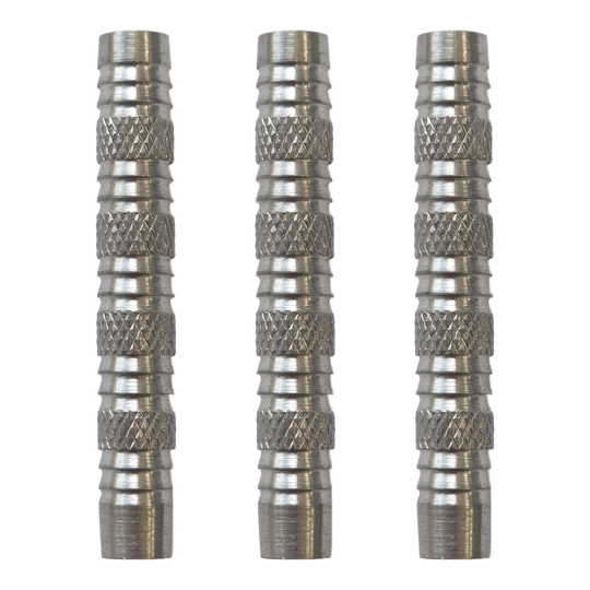 Hier sieht man McDart Knurled Shark Softdart Barrels - 18g als Set. Die Dart-Barrels sind silbern und haben ein markantes Rillenmuster.