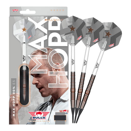Zu sehen ist das Set Bulls NL Max Hopp E5 Softdarts im Gewicht 20g. Die Darts sind ideal für Softdart-Enthusiasten geeignet.
