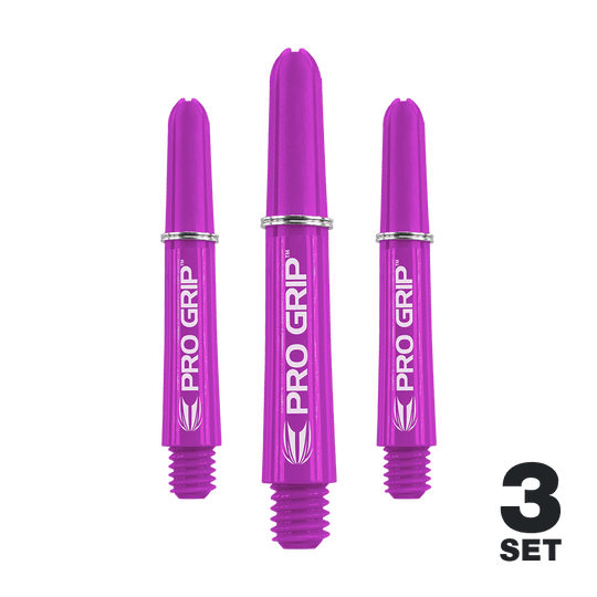 Target Pro Grip Shafts - 3 Sets - Purple Das Bild zeigt drei lila Dartshafts der Marke PRO GRIP. In der rechten unteren Ecke steht „3 SET“, was auf ein Set mit drei Stück hinweist.