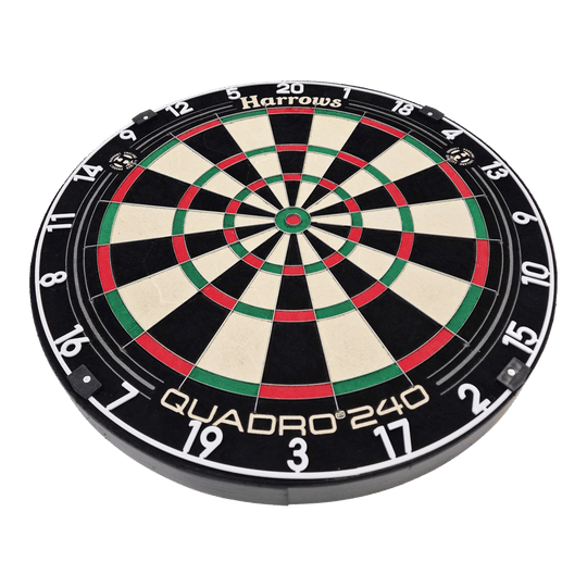 Harrows Quadro 240 steel dartboard Das Bild zeigt das Steeldartboard "Harrows Quadro 240". Die Dartscheibe ist rund und in verschiedene farbige Segmente unterteilt.